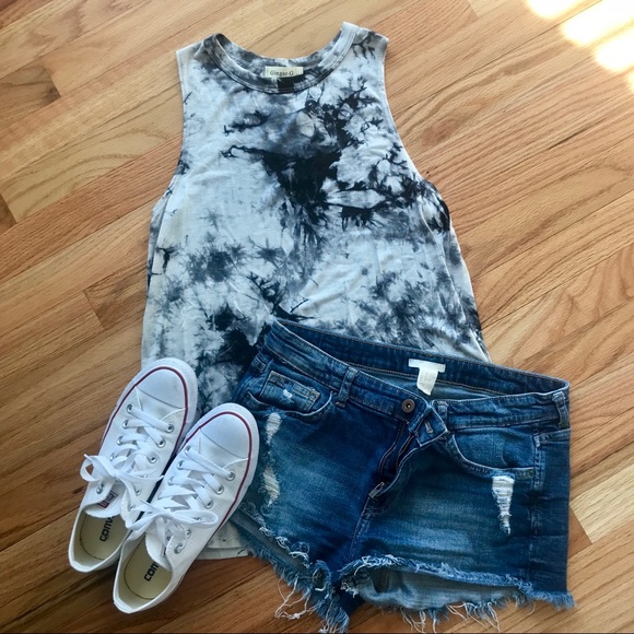 Ginger G Tops - NWT Black & White Ginger G Tank Top Size Small!